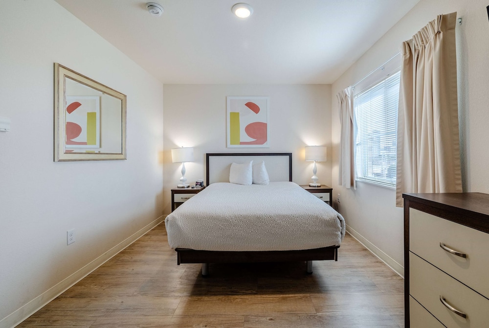WaterWalk Extended Stay by Wyndham Wichita 12/43