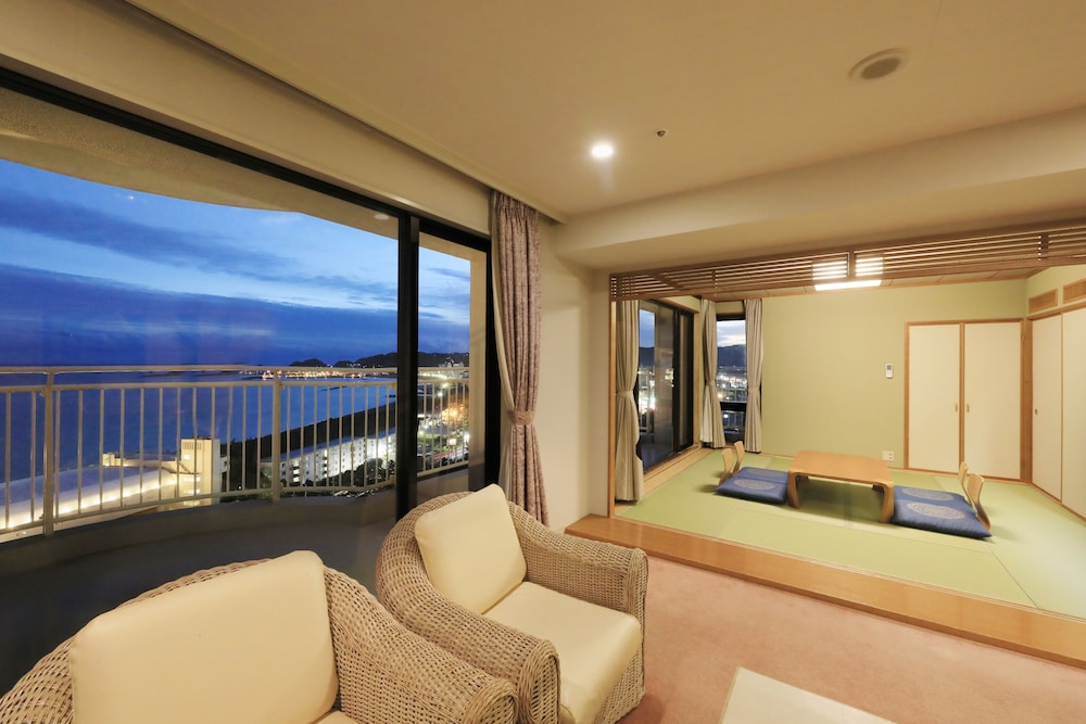 Kamogawa Grand Tower 24/42