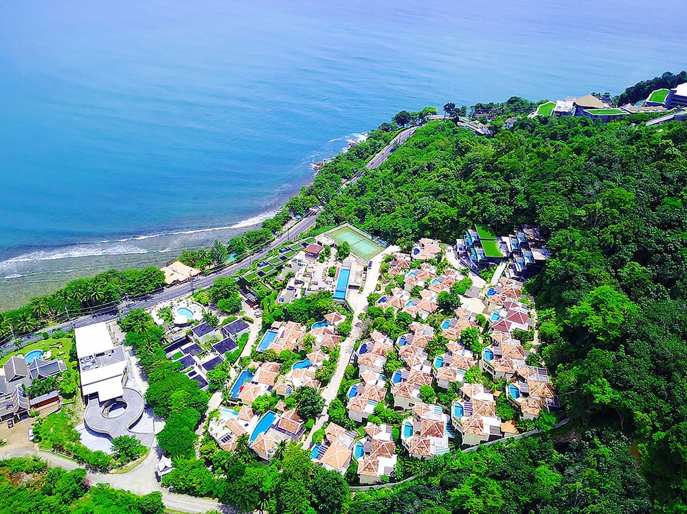 Indochine Resort Villas 81/85