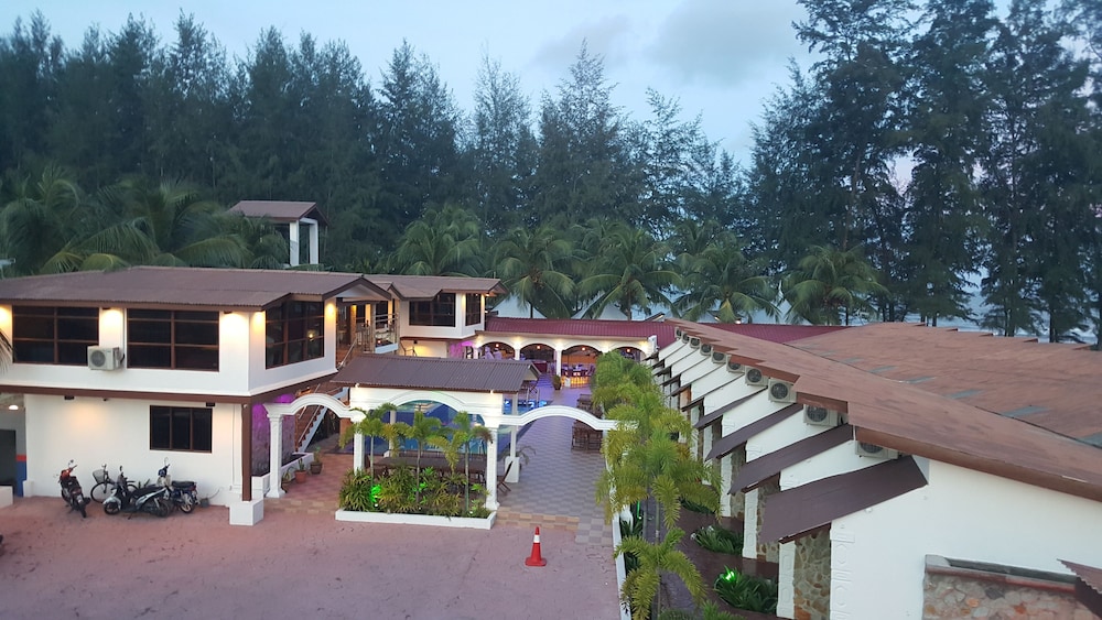 Al Safina Kijal Beach Resort & Restaurant 4/47