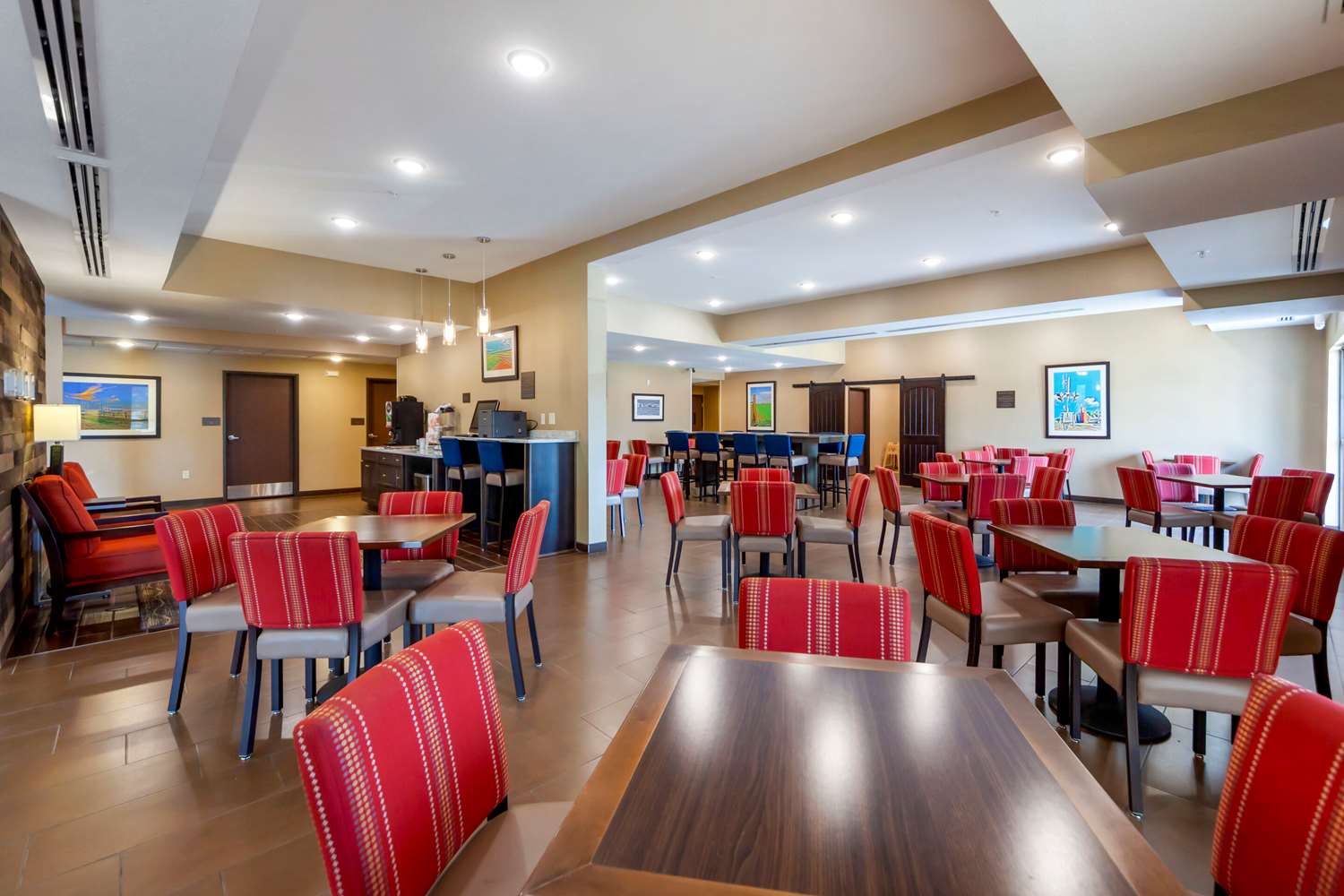 Comfort Suites La Vista - Omaha 36/44