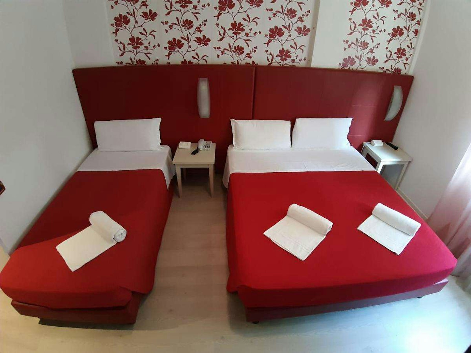 Scheppers Hotel 12/42