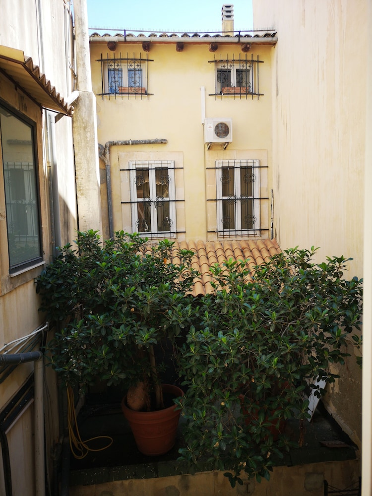 L'approdo Delle Sirene 44/50