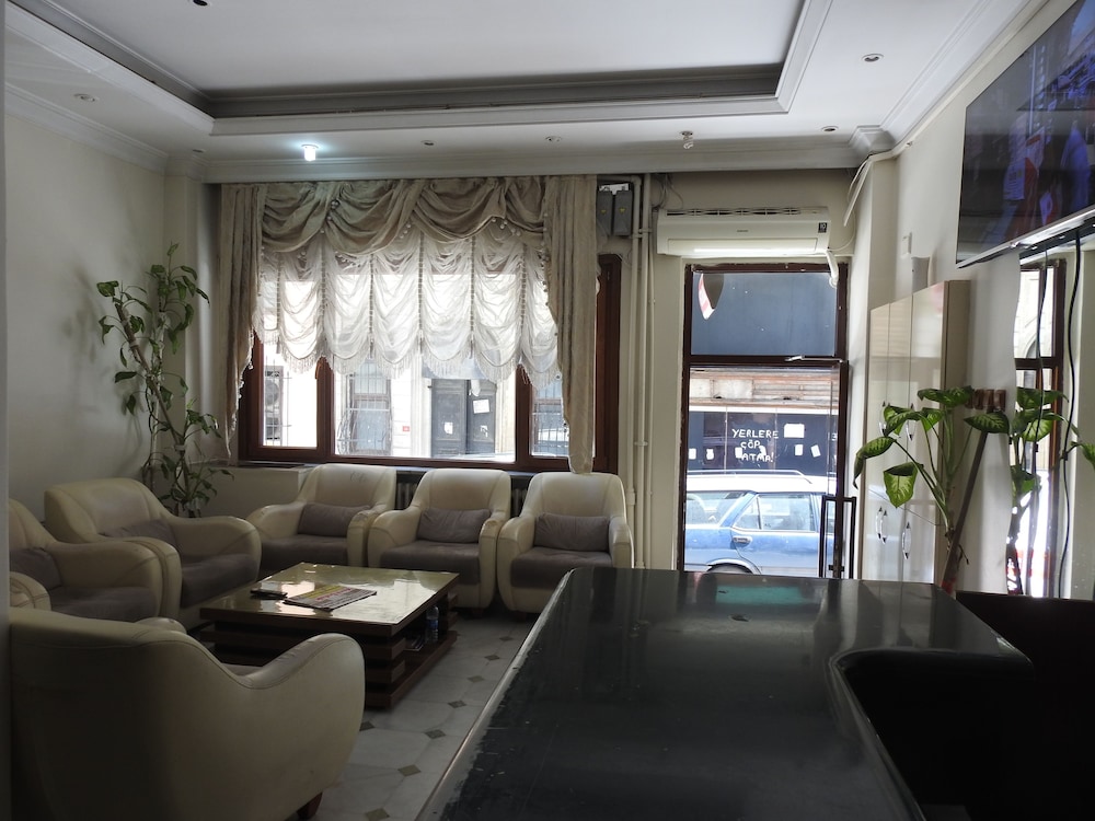 HOTEL STAR 15/18