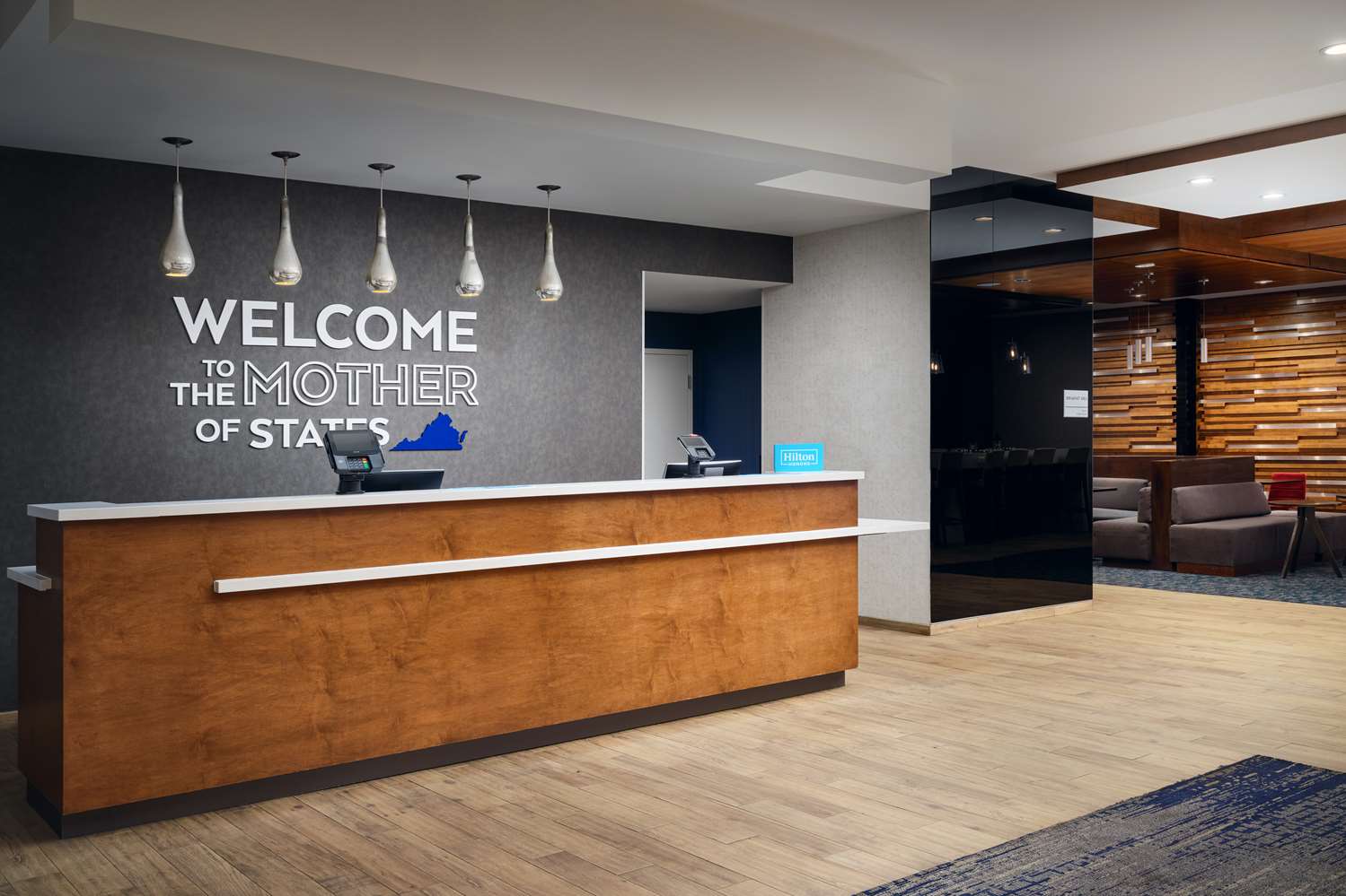 Hampton Inn & Suites Richmond - Downtown photo3