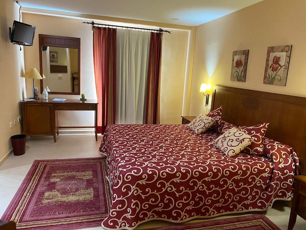 Gran Hotel Ciudad del Sur 8/26