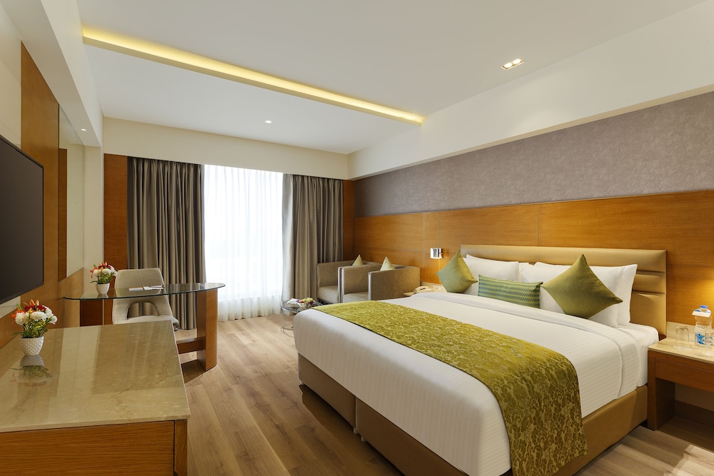 Nataraj Sarovar Portico 14/47