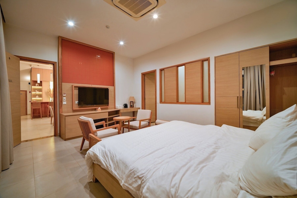 Mercury Phu Quoc Resort & Villas 32/63