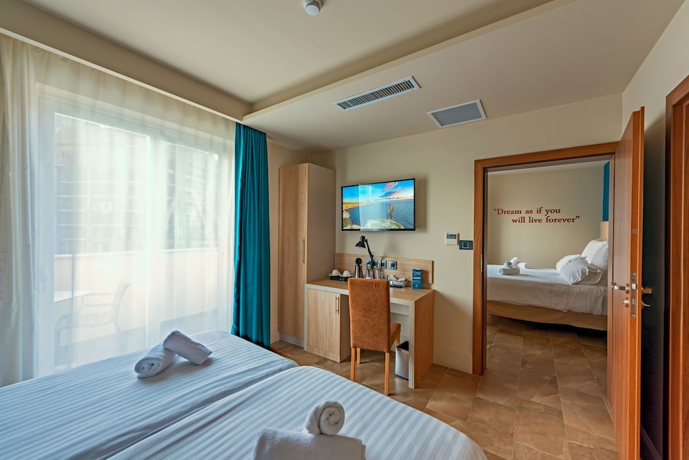 DDREAM HOTEL 18/63