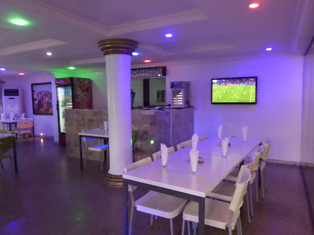Labod Hotel 15/20