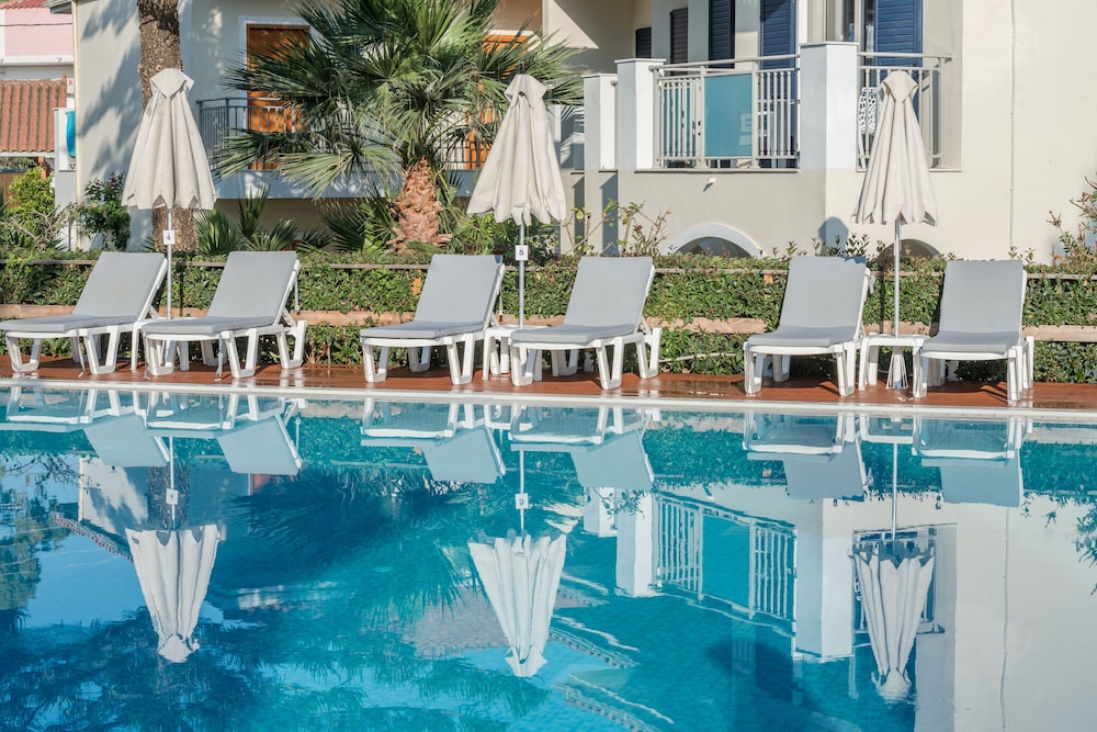 Contessa Hotel 96/105