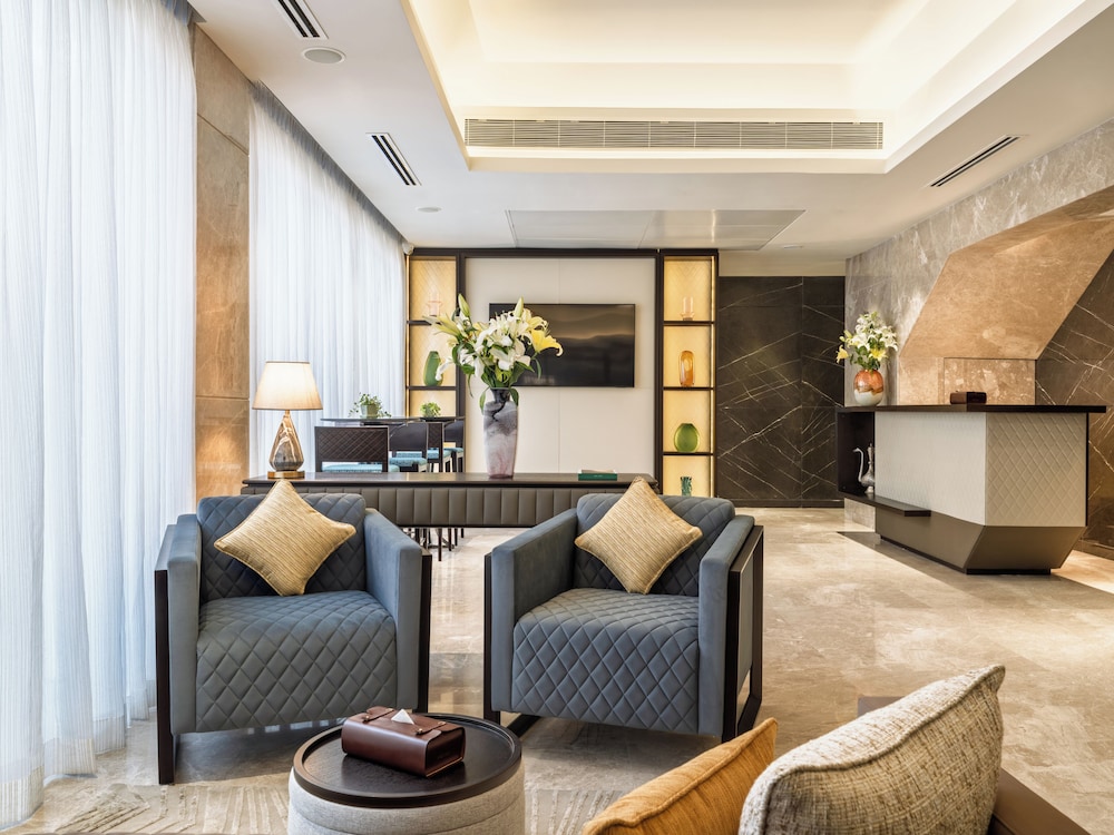 W Residence Living 58/72