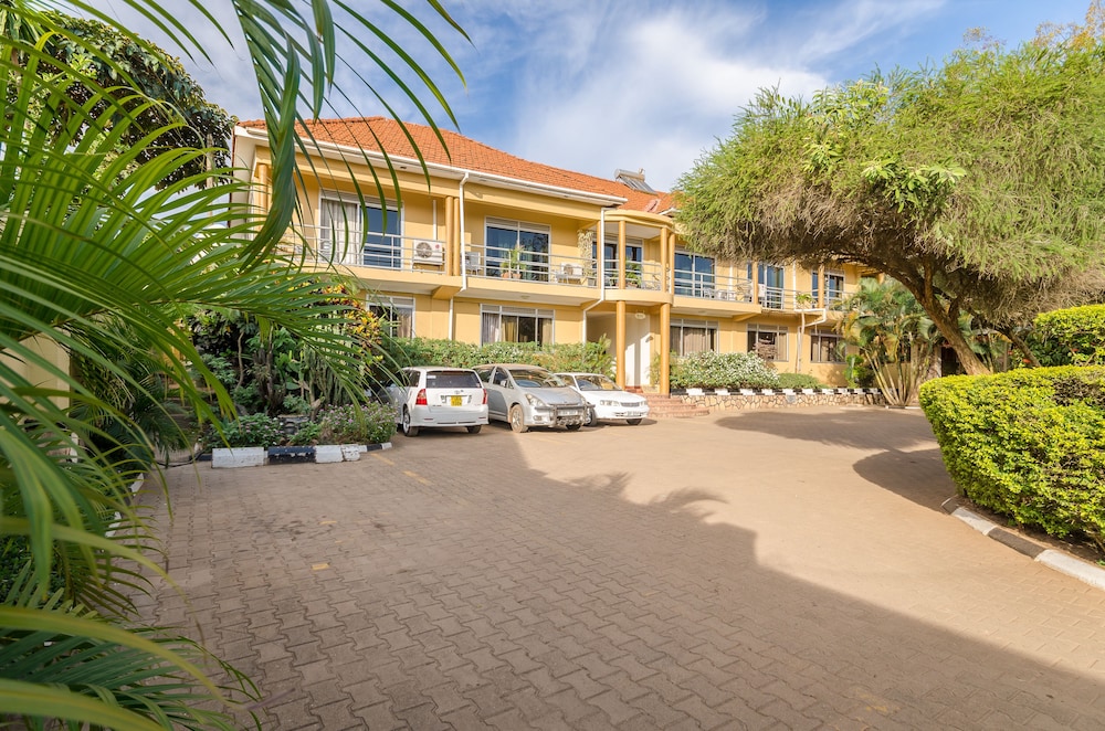 Victoria Travel Hotel 44/50