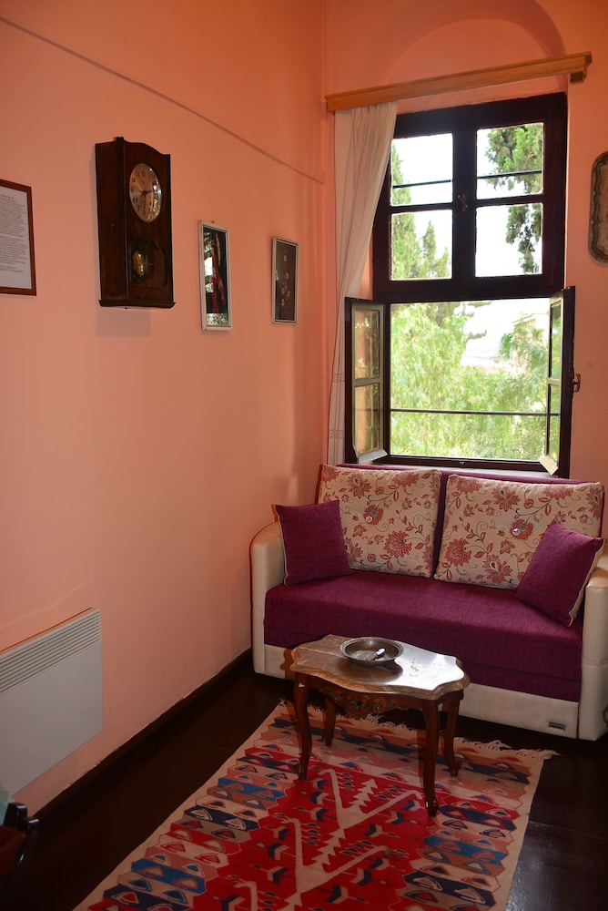 Cunda Zehra Teyzenin Evi 59/74