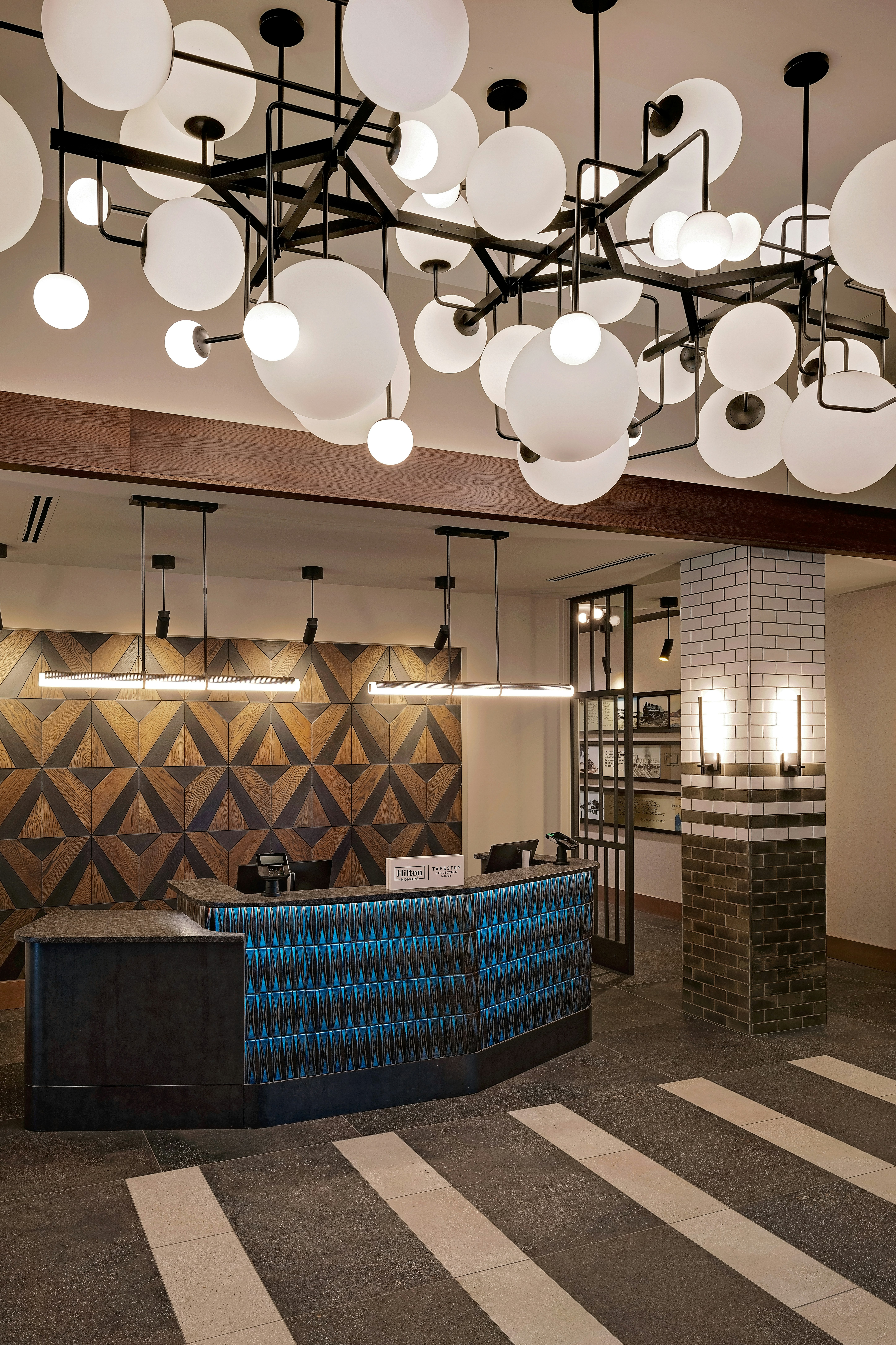 Hotel Nickel Plate Fishers, Tapestry Collection by Hilton 38/41