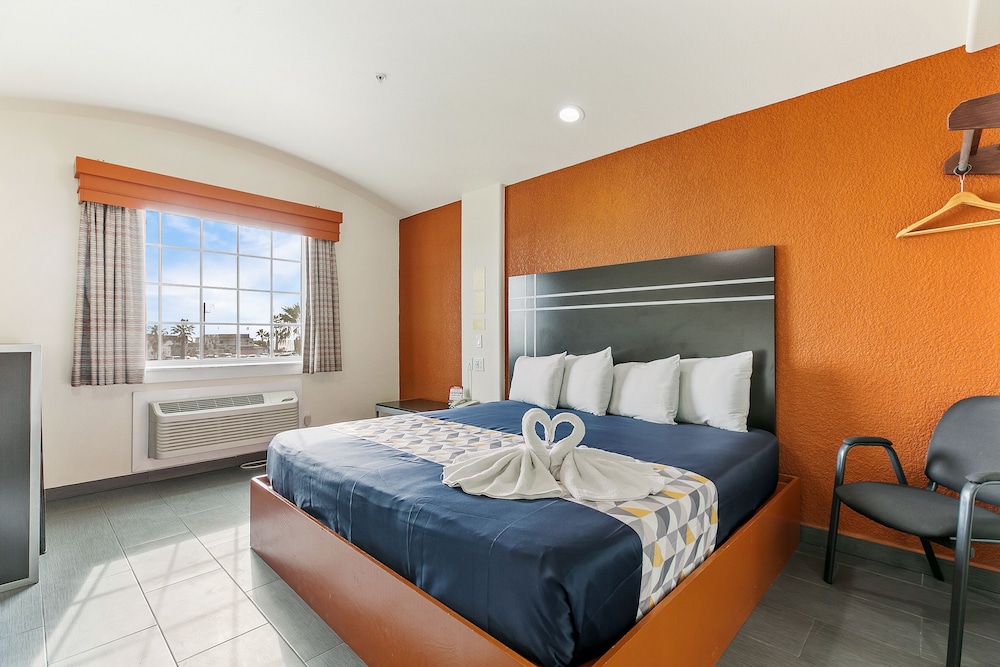 LUXURY, FAMILY, KING BED