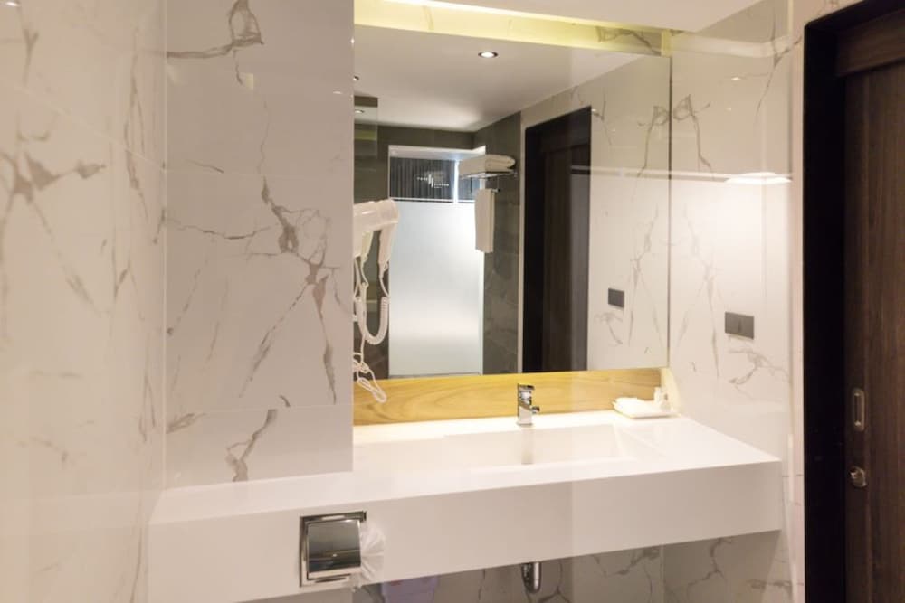 Pure Eleven Hotel Bangkok 44/44