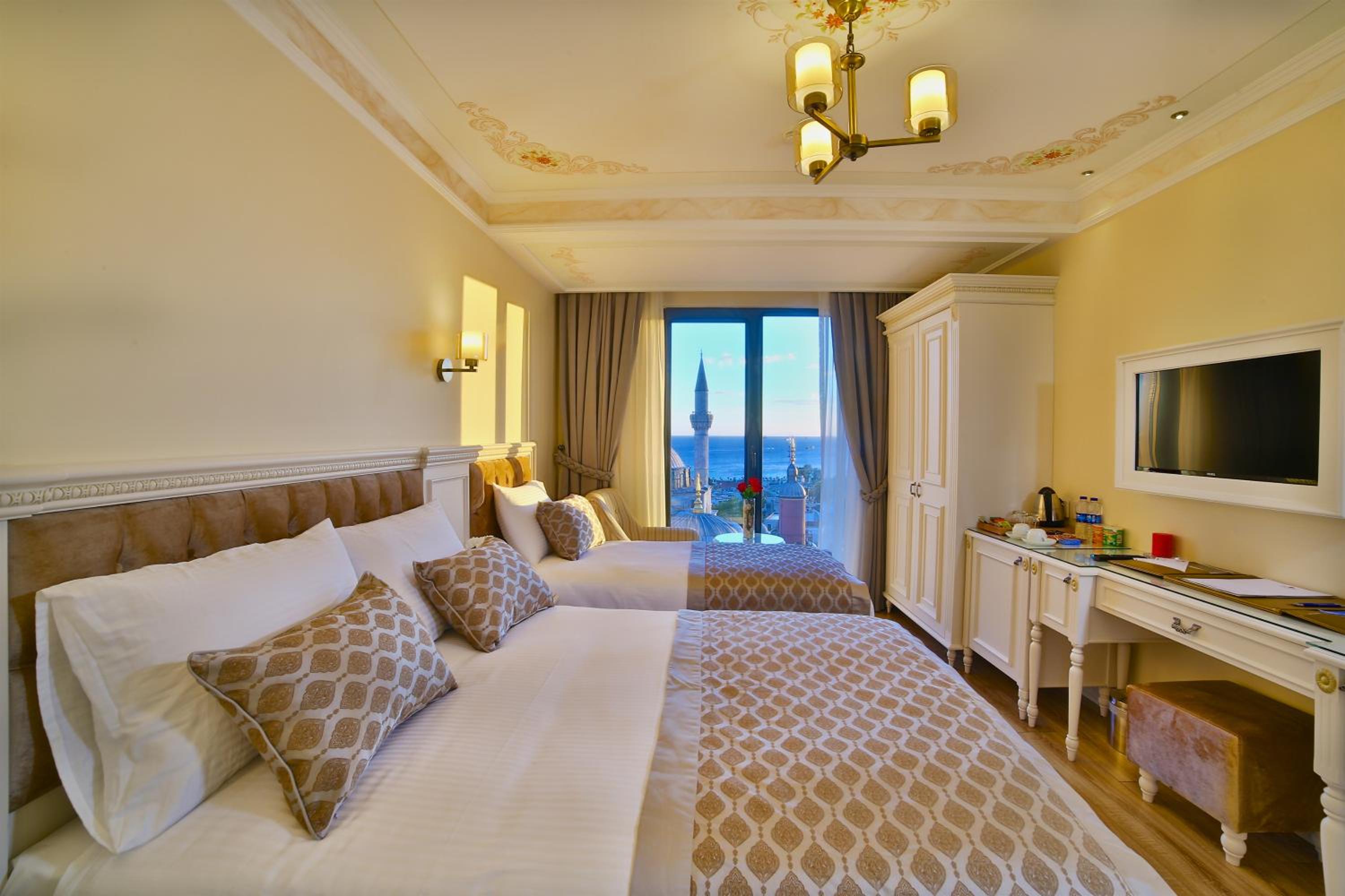 Junior Suite, Family, 1 Double and 3 Single Beds, Sea View