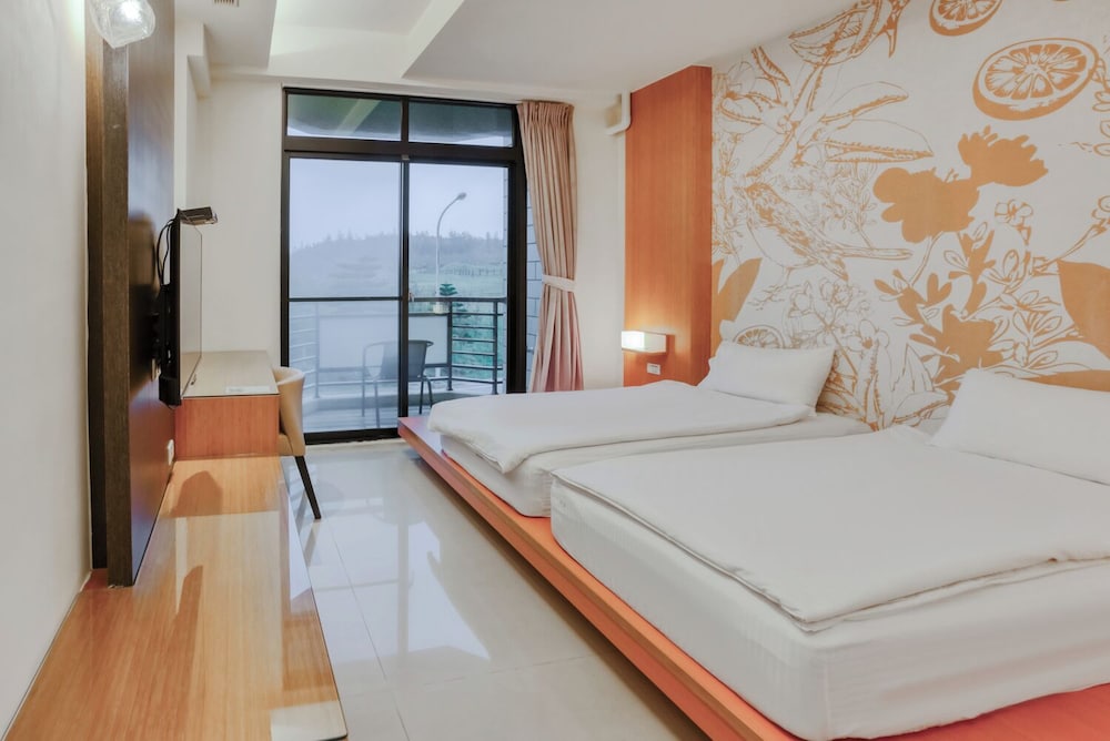 ROOM ASSIGNED ON ARRIVAL