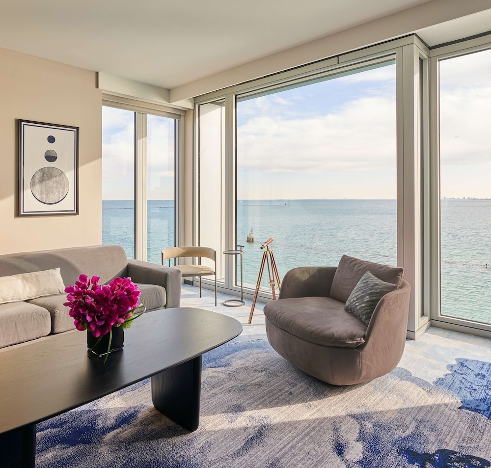 Sable at Navy Pier Chicago, Curio Collection by Hilton 33/59