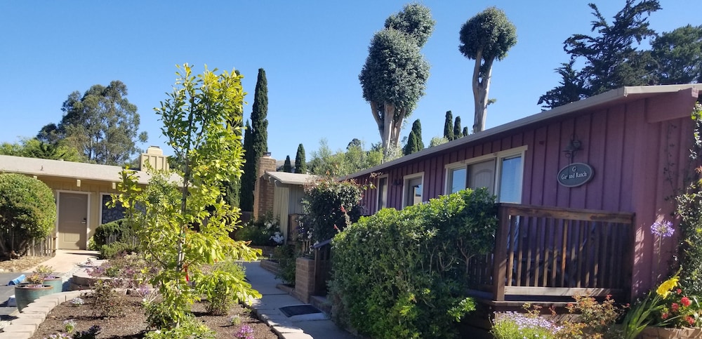 Carmel Valley Lodge And Resort 4/50