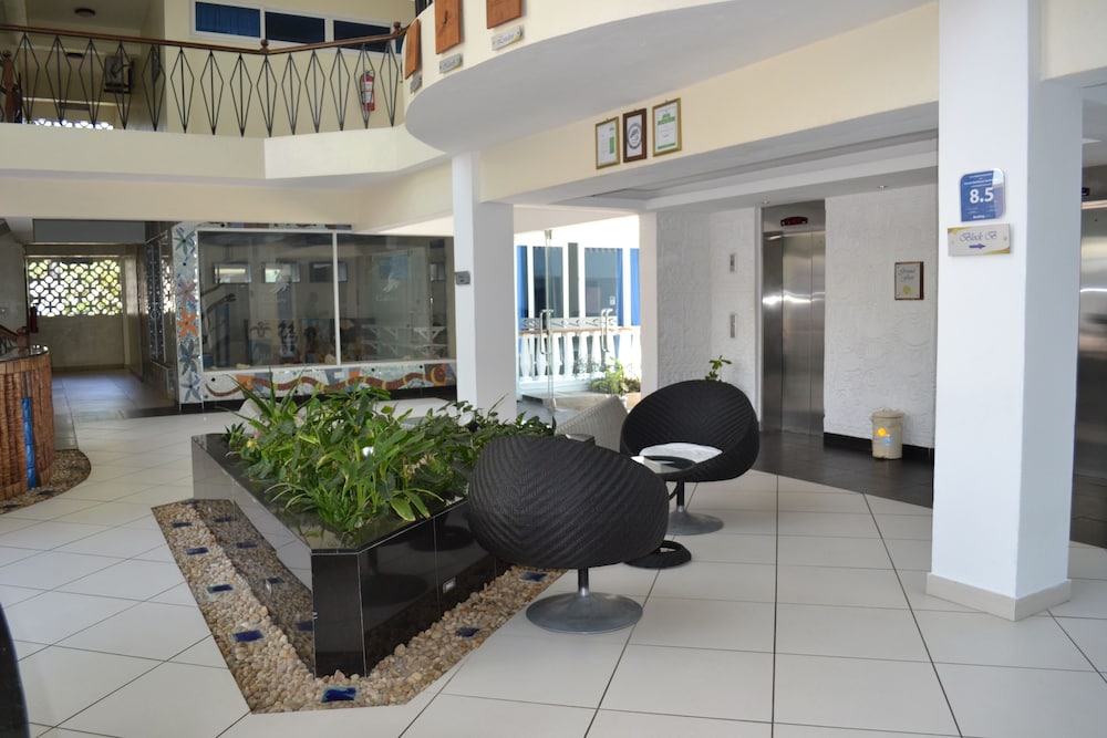 Cowrie Shell Beach Apartments 8/50