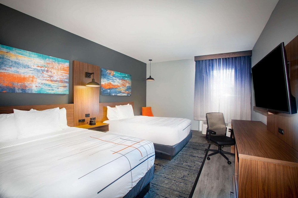 La Quinta Inn Suites By Wyndham Oxford 5/47