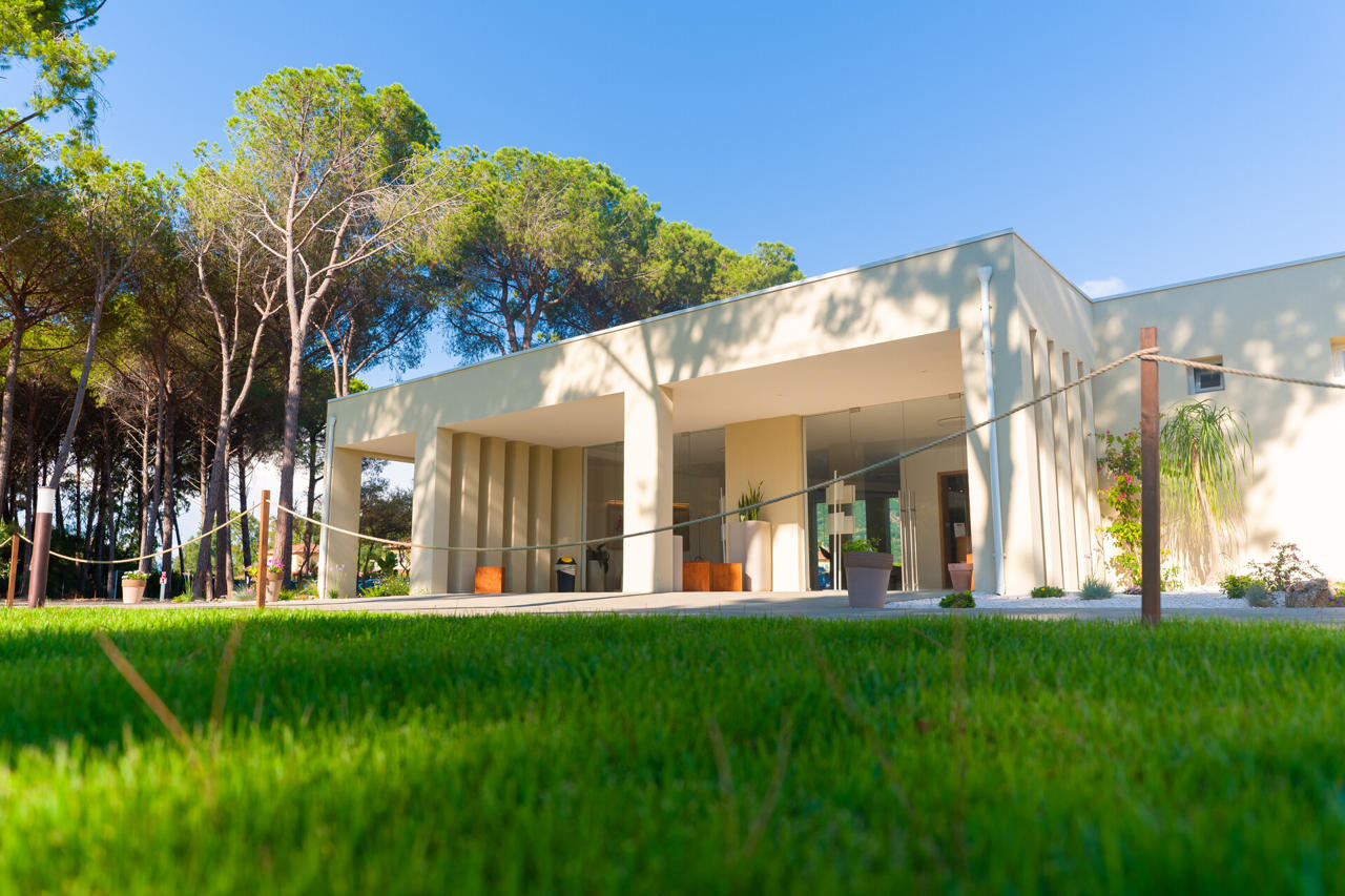 Caladune Resort 48/56