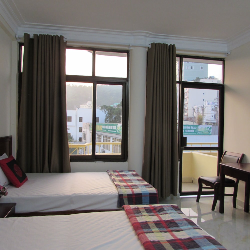 Viet Nhat Halong Hotel 41/61