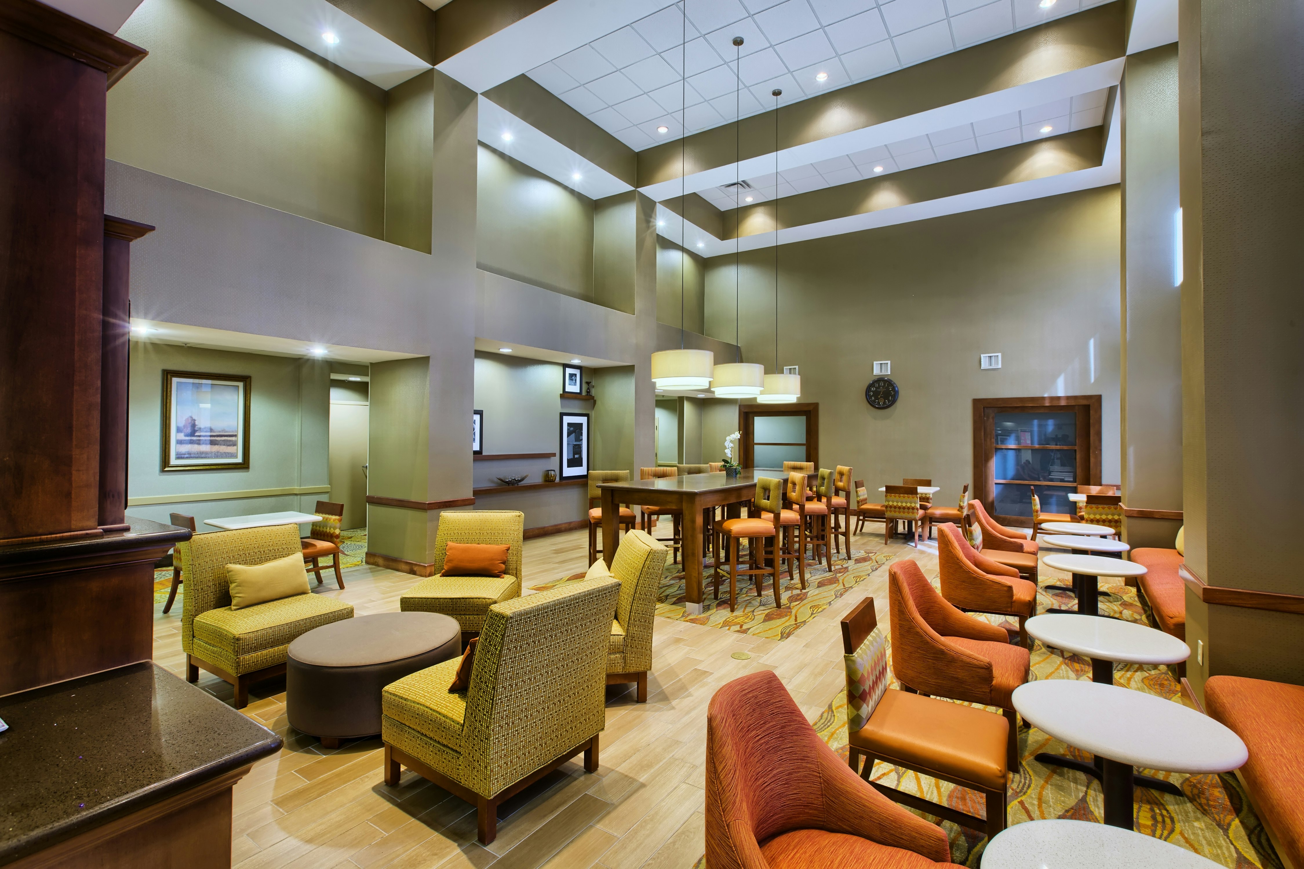 Hampton Inn and Suites Houston-Rosenberg 21/38