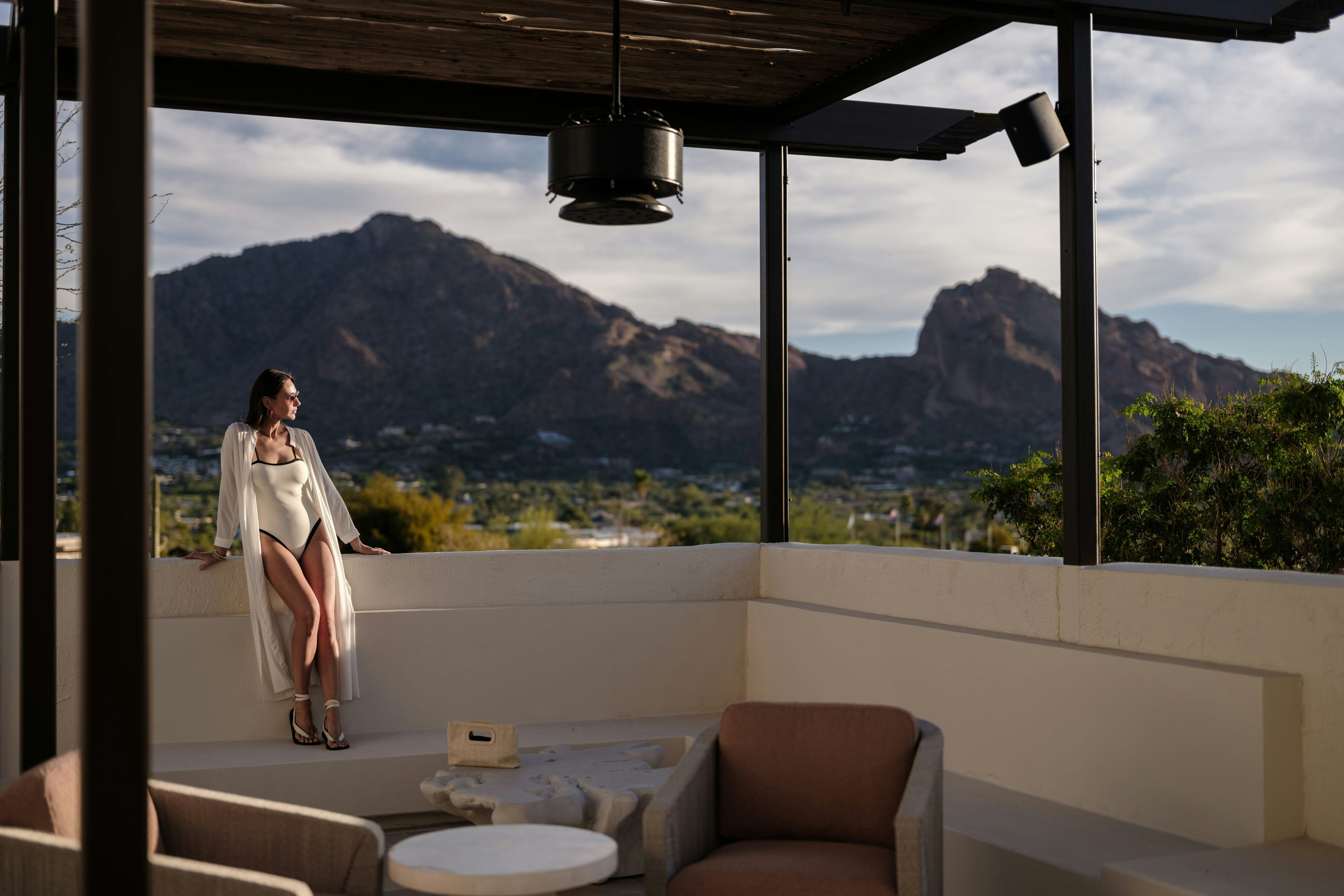 Camelback Inn-A JW Marriott Resort & Spa Scottsdale - DUPLICATE 11/82