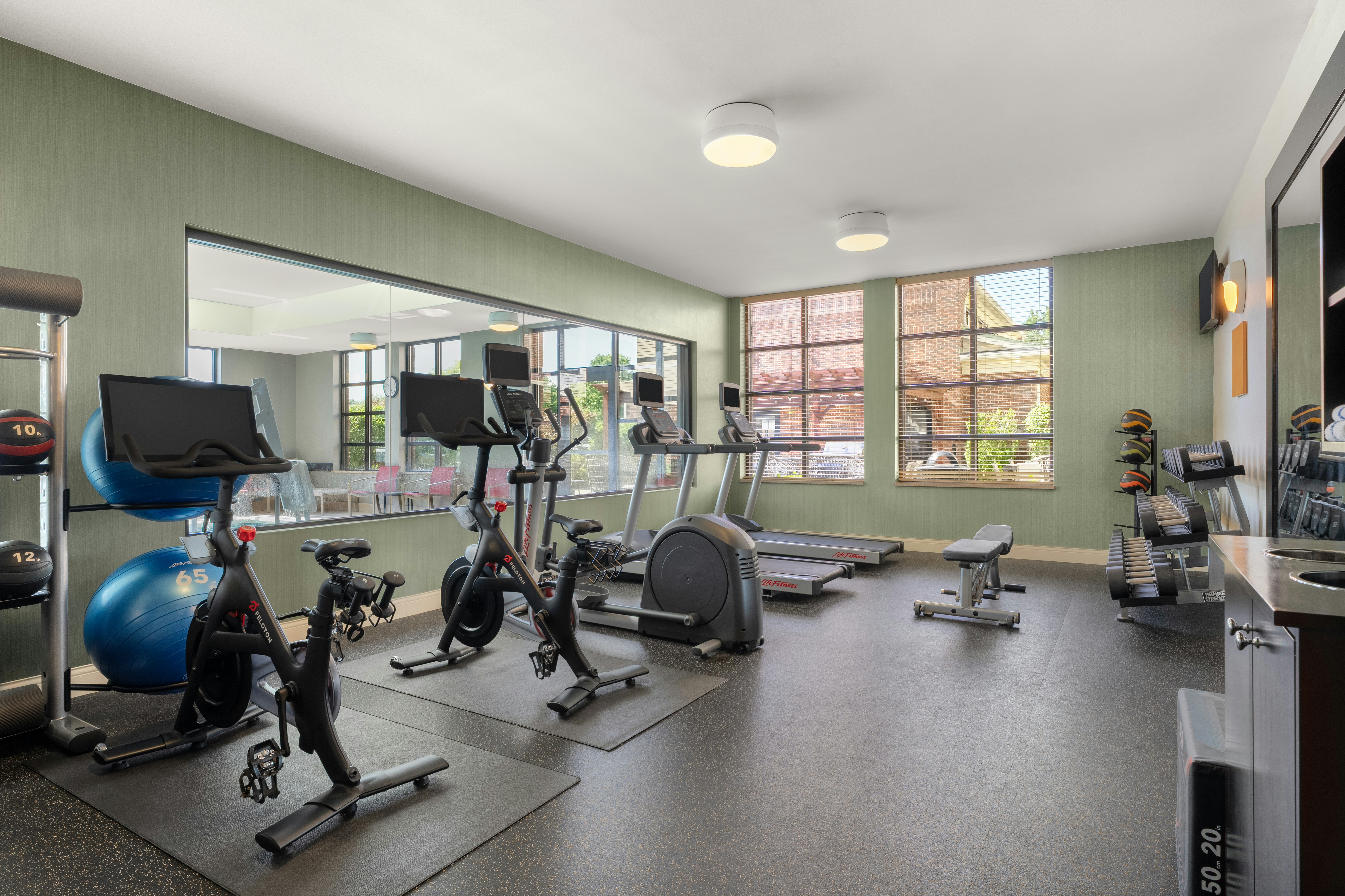 Homewood Suites by Hilton Newtown - Langhorne, PA 9/20