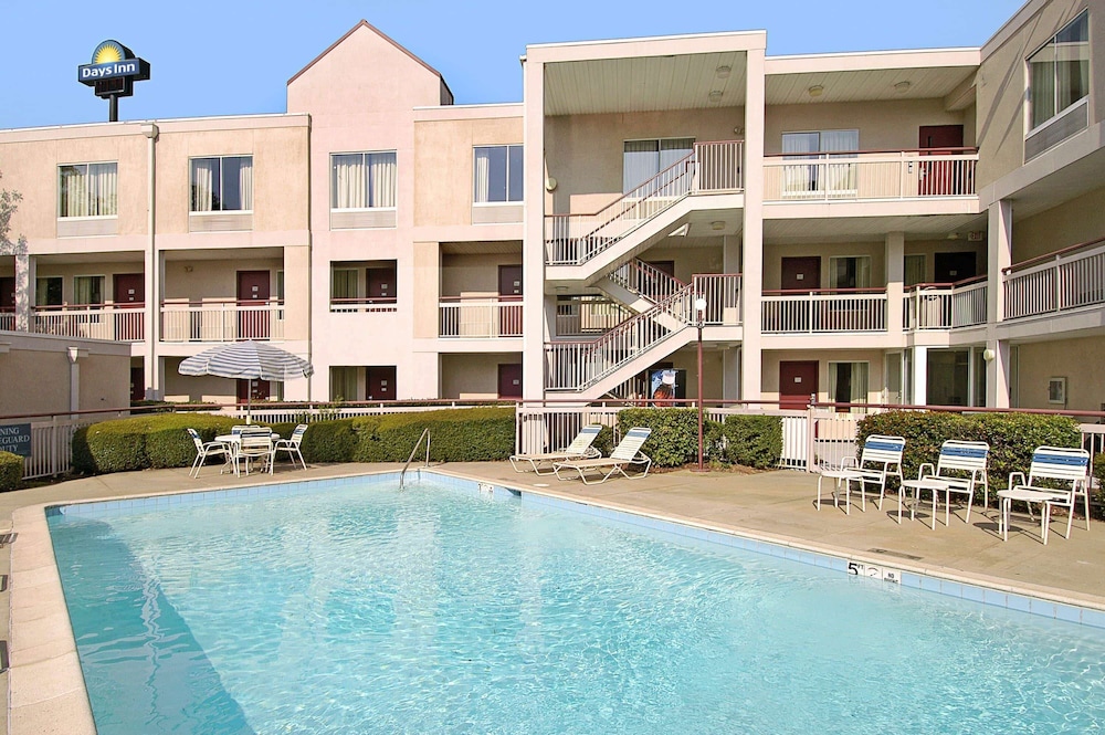 Days Inn by Wyndham Atlanta/Southlake/Morrow 33/36