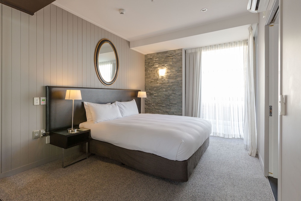 Doubletree By Hilton Queenstown 11/47