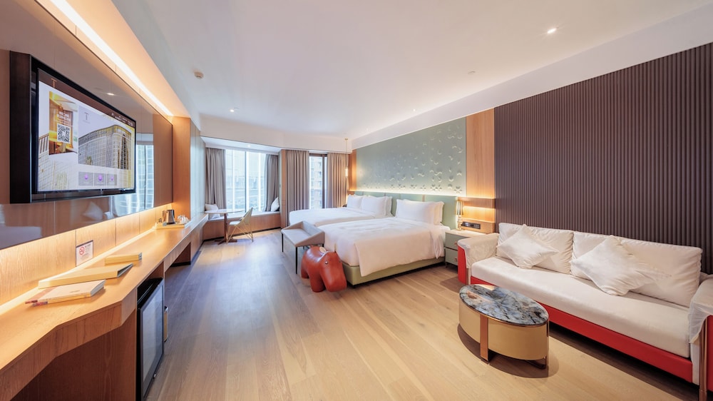 YOHO Treasure Island Hotel 26/60