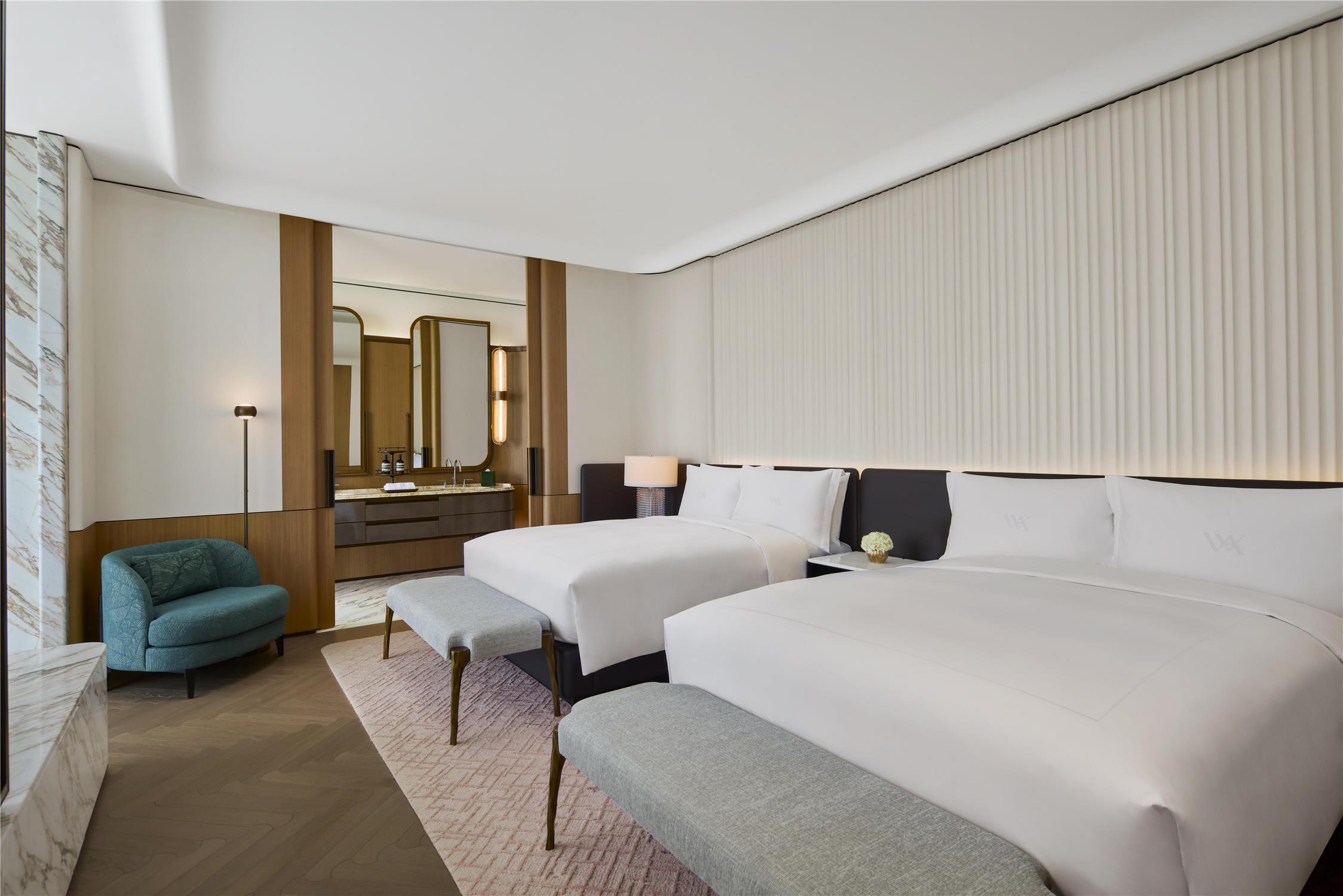 Suite, 2 Queen Beds, Outdoor Jetted Tub