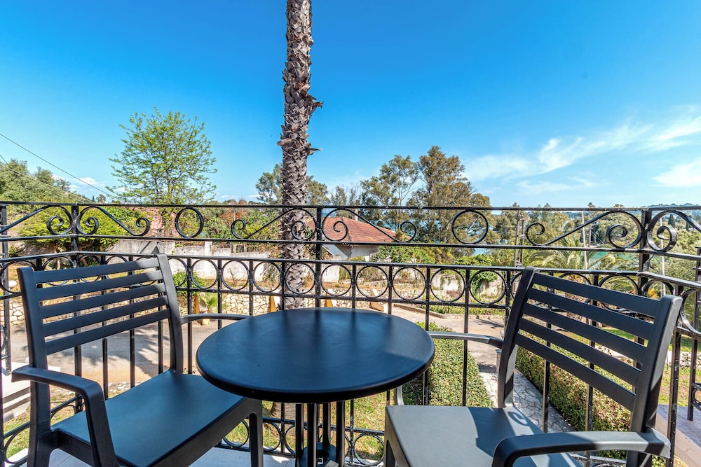Ionian Arches Hotel 30/50
