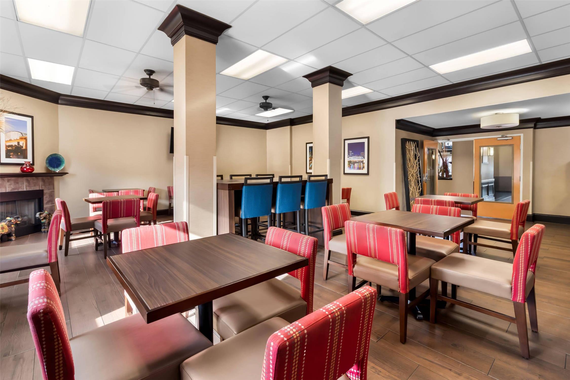 Comfort Suites Goodlettsville Rivergate 34/40