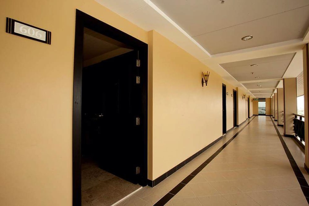J & Y Lodge Hotel photo2
