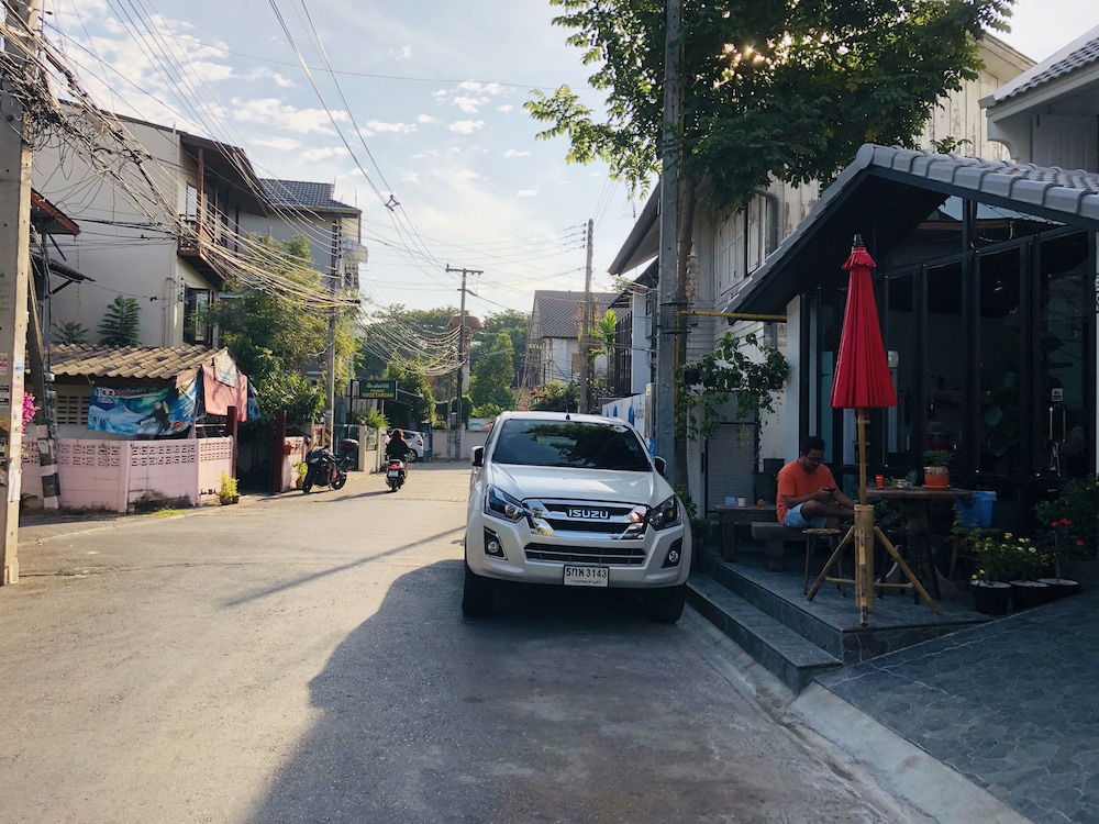 Baan Lung Poshtel 28/32