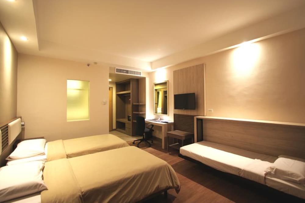 Garden Orchid Hotel 24/62
