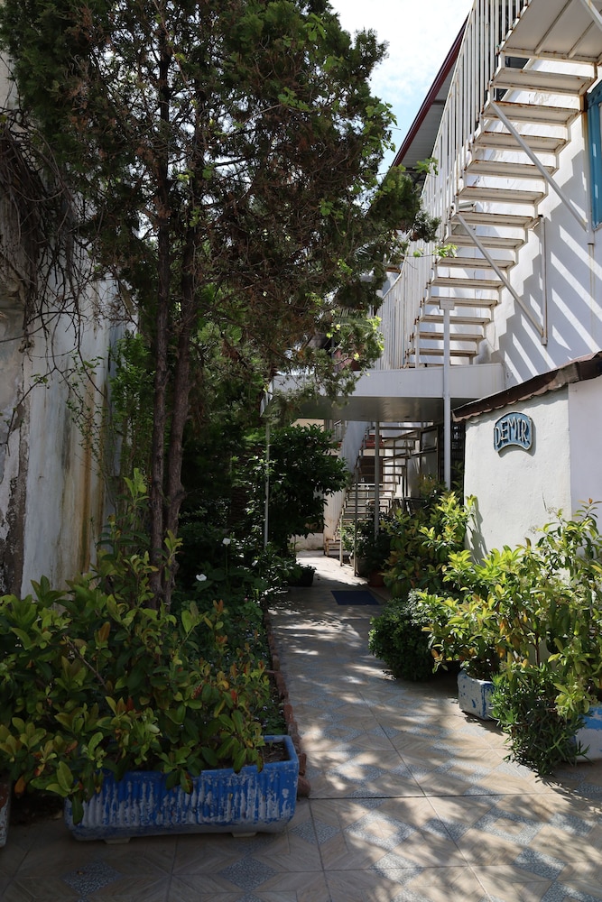 Demir Otel Restaurant 39/41