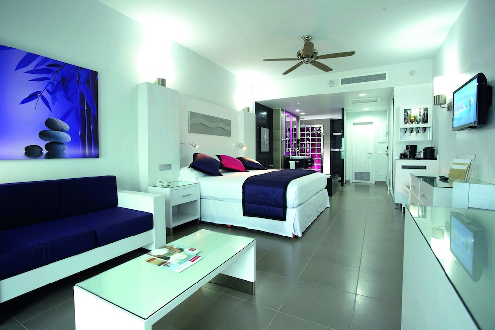Elite, Club, Junior Suite, Superior, King Bed, Ocean View, Adult Only، RIU Palace Antillas - Adults Only - All Inclusive 3/7