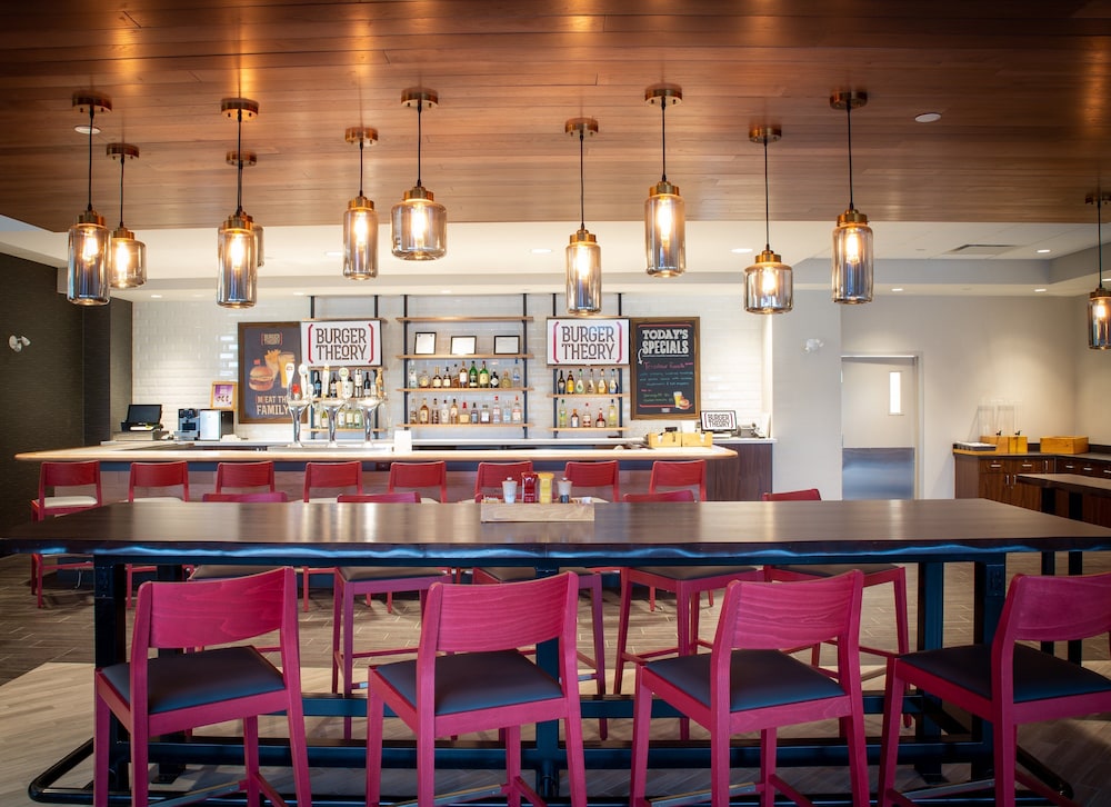 Holiday Inn Edmonton S Ellerslie Rd 35/48