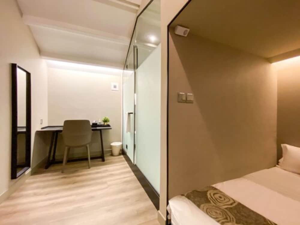 ST Signature Jalan Besar 34/50