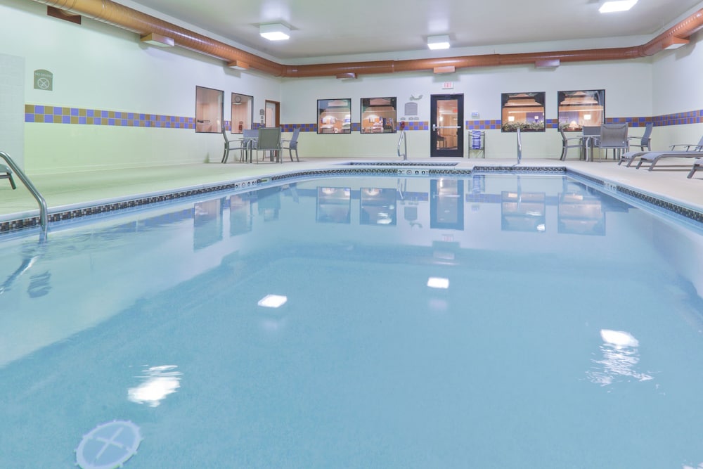 Holiday Inn Express Greensburg 3/50