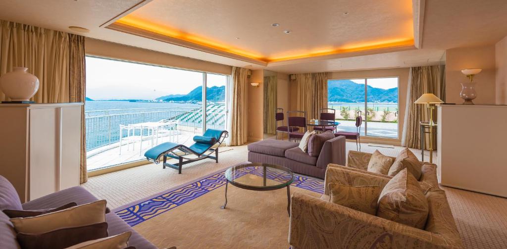 Awashima Hotel 56/60