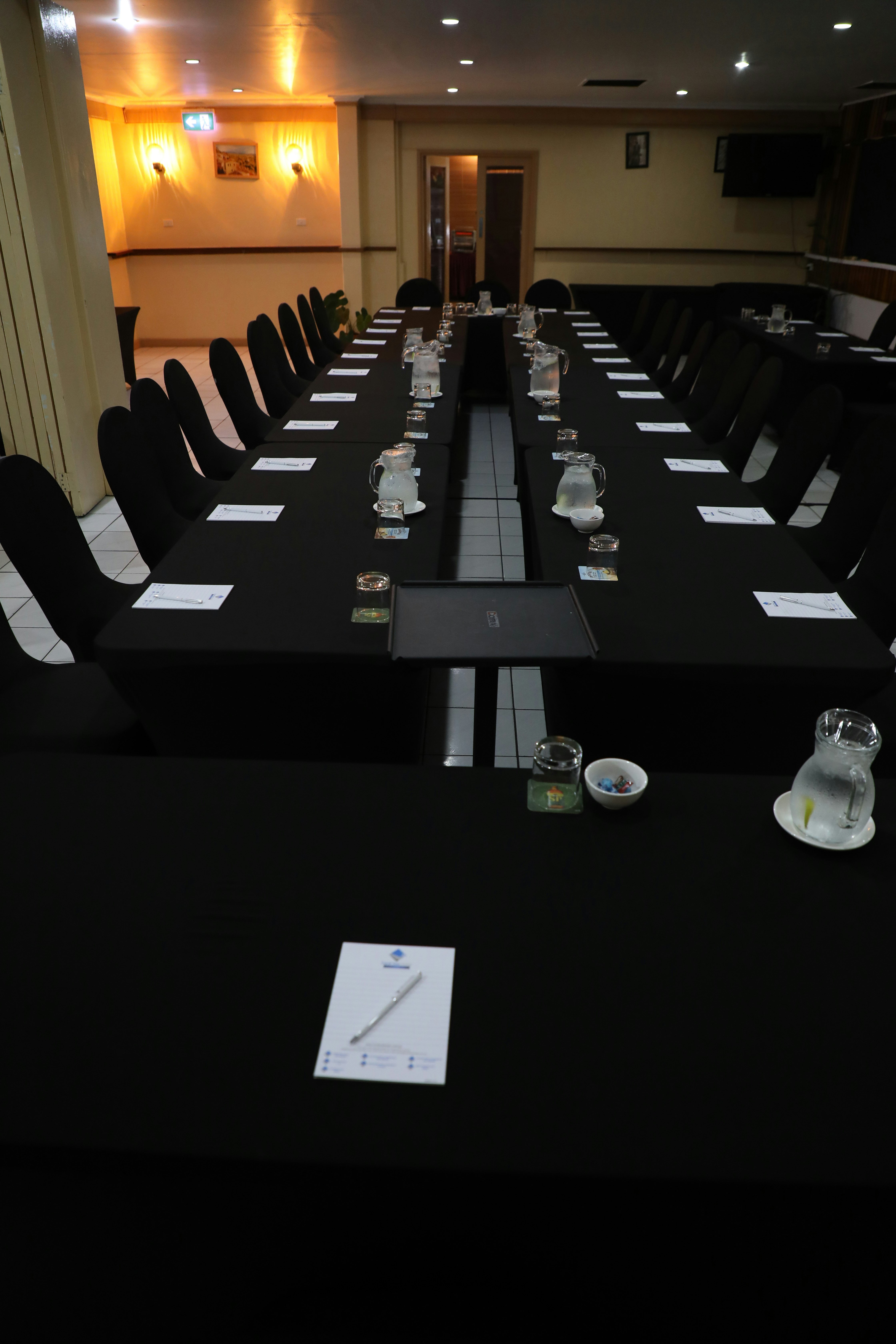 Huon Gulf Hotel and Apartments 4/49