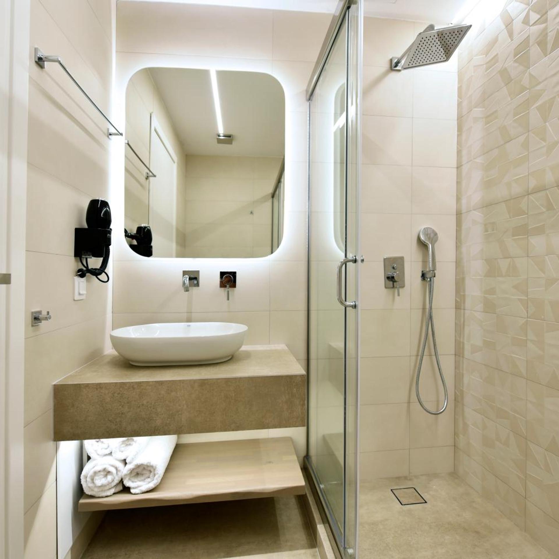 Anais Milos Suites 60/60