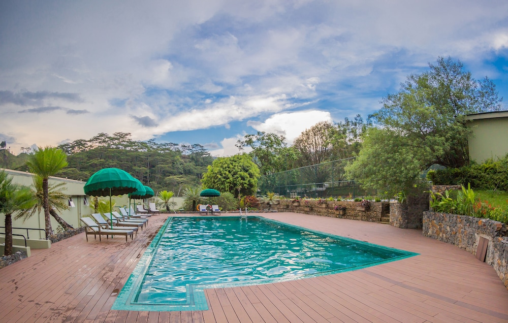 Hunas Falls Hotel Kandy 74/77